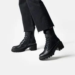 Schnürbootie mit Warmfutter 8178-006