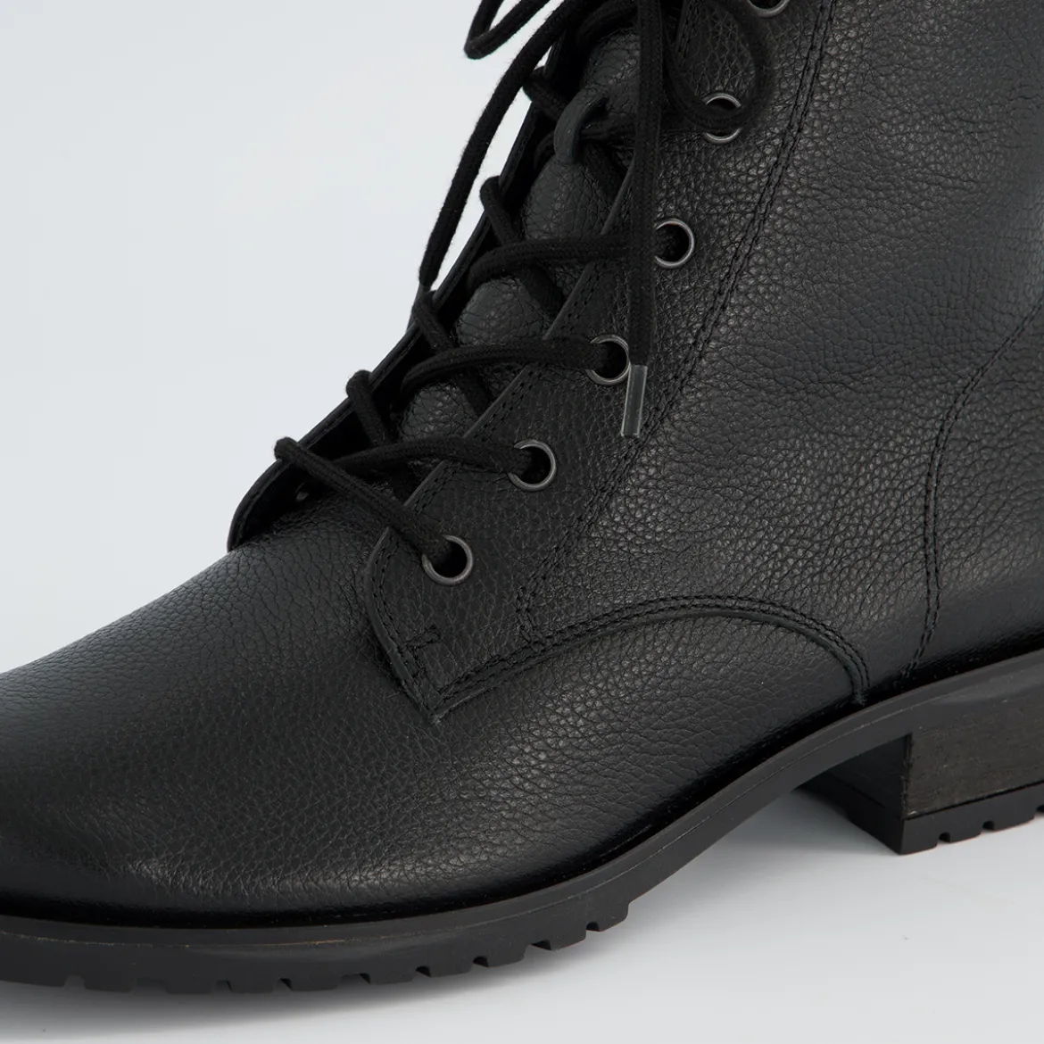 Schnürstiefelette 8280-020