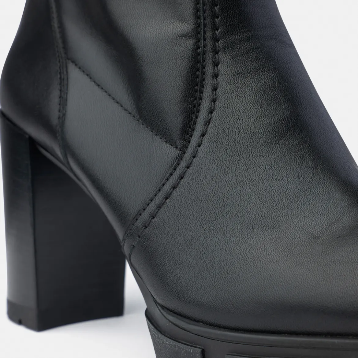 Stiefelette 8163-006